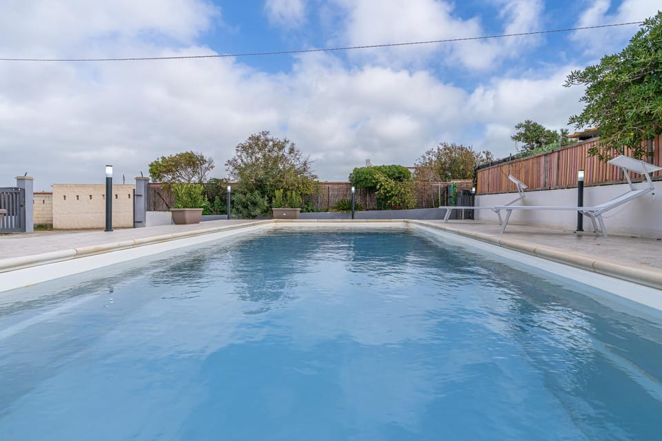 Property building, Swimming pool