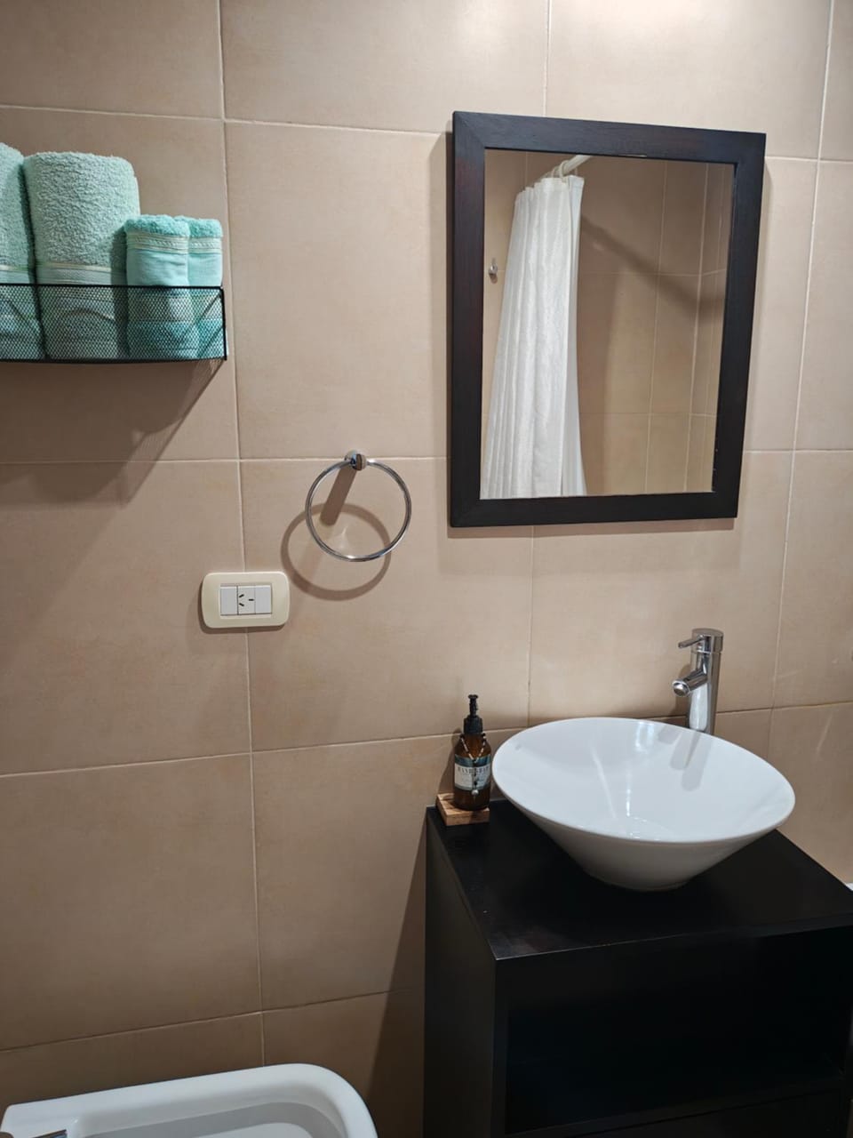 Toilet, Bathroom, towels