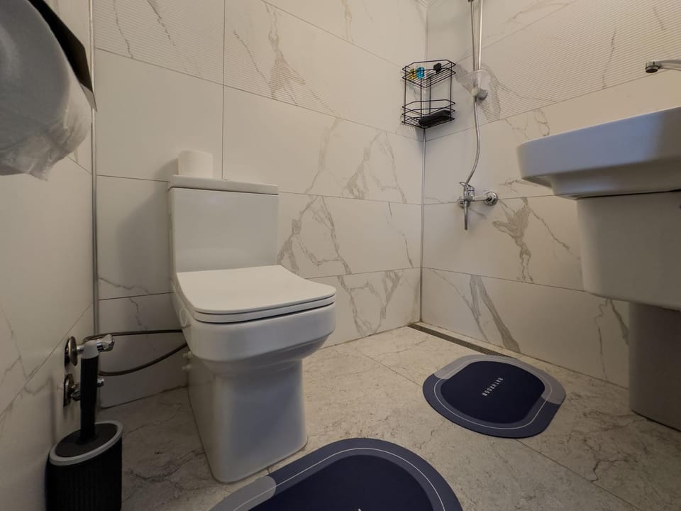 Shower, Toilet, Bathroom
