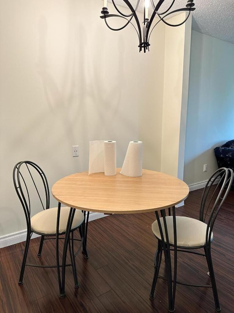 Cozy & bright private one-bed rm Apartment in Edmonton