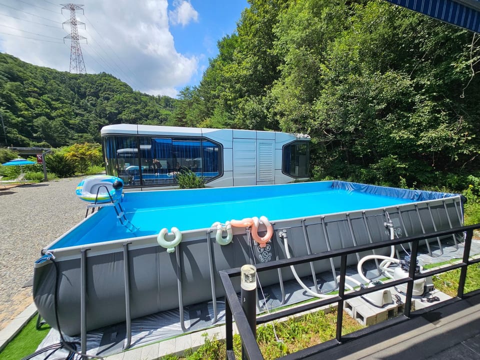 Natural landscape, Mountain view, Swimming pool, Swimming pool
