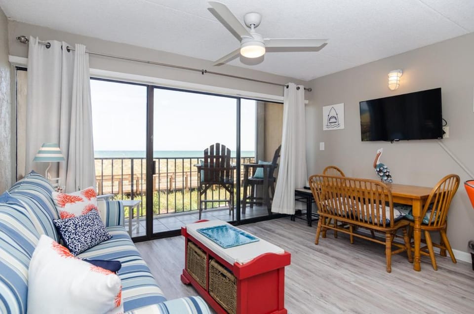 Lime in the Coconut by Bryant Real Estate House in Carolina Beach