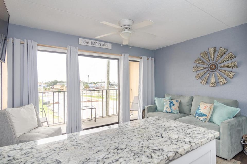 Cozy Cabana by Bryant Real Estate House in Carolina Beach