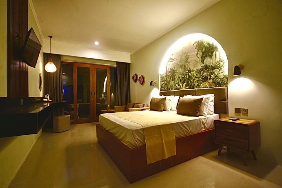 Photo of the whole room, Bedroom