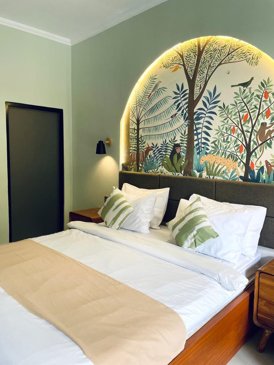 Photo of the whole room, Decorative detail, Bedroom