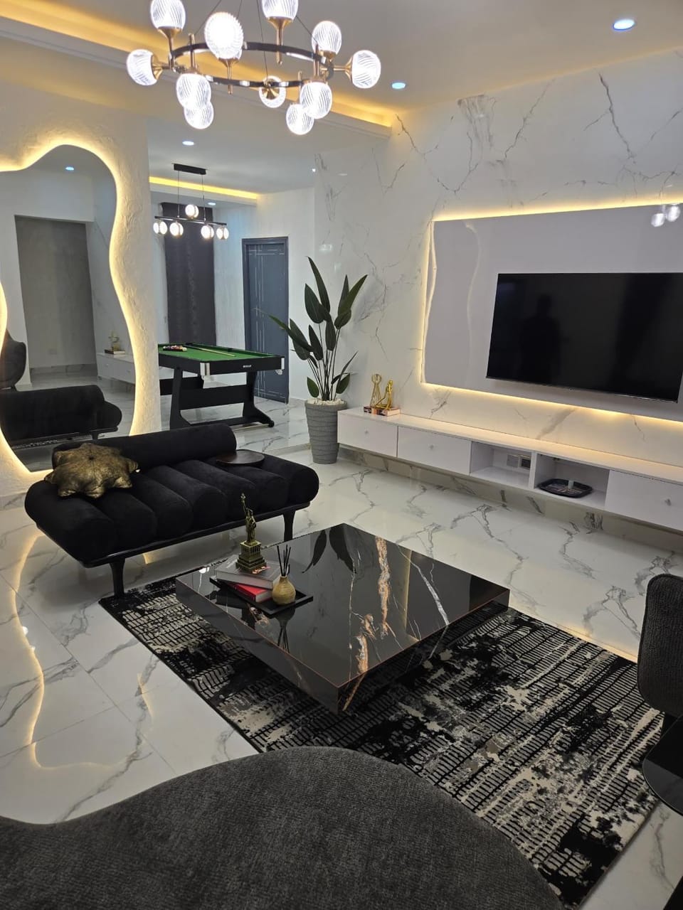 Communal lounge/ TV room