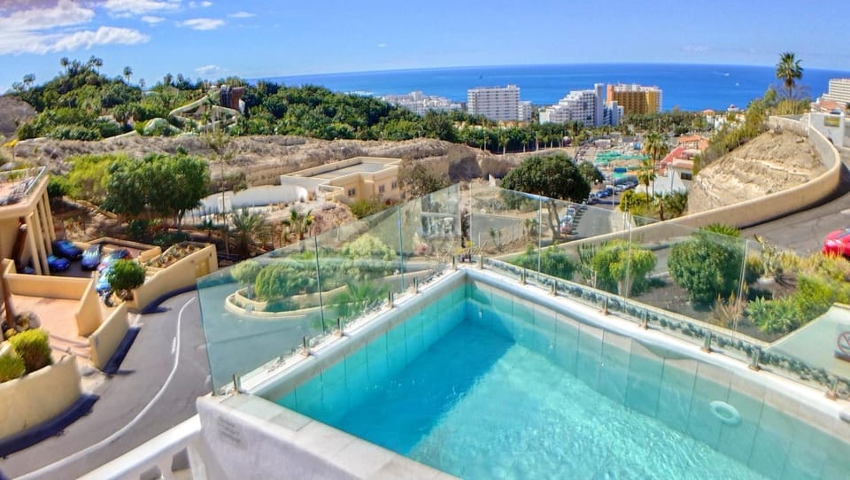 Detached Panoramic sea view Villa close to Siam park, with private swimming pool Villa in Costa Adeje