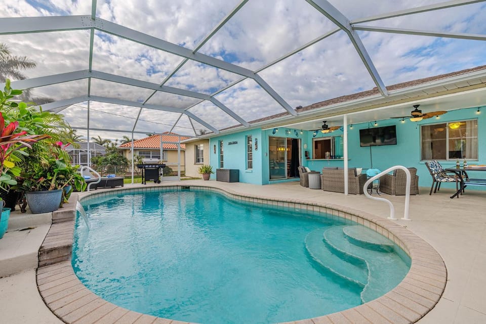 Seas The Dey House in Cape Coral