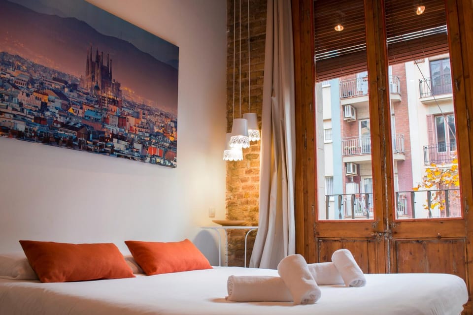 Bed, Day, Balcony/Terrace, Living room, Photo of the whole room, Bedroom