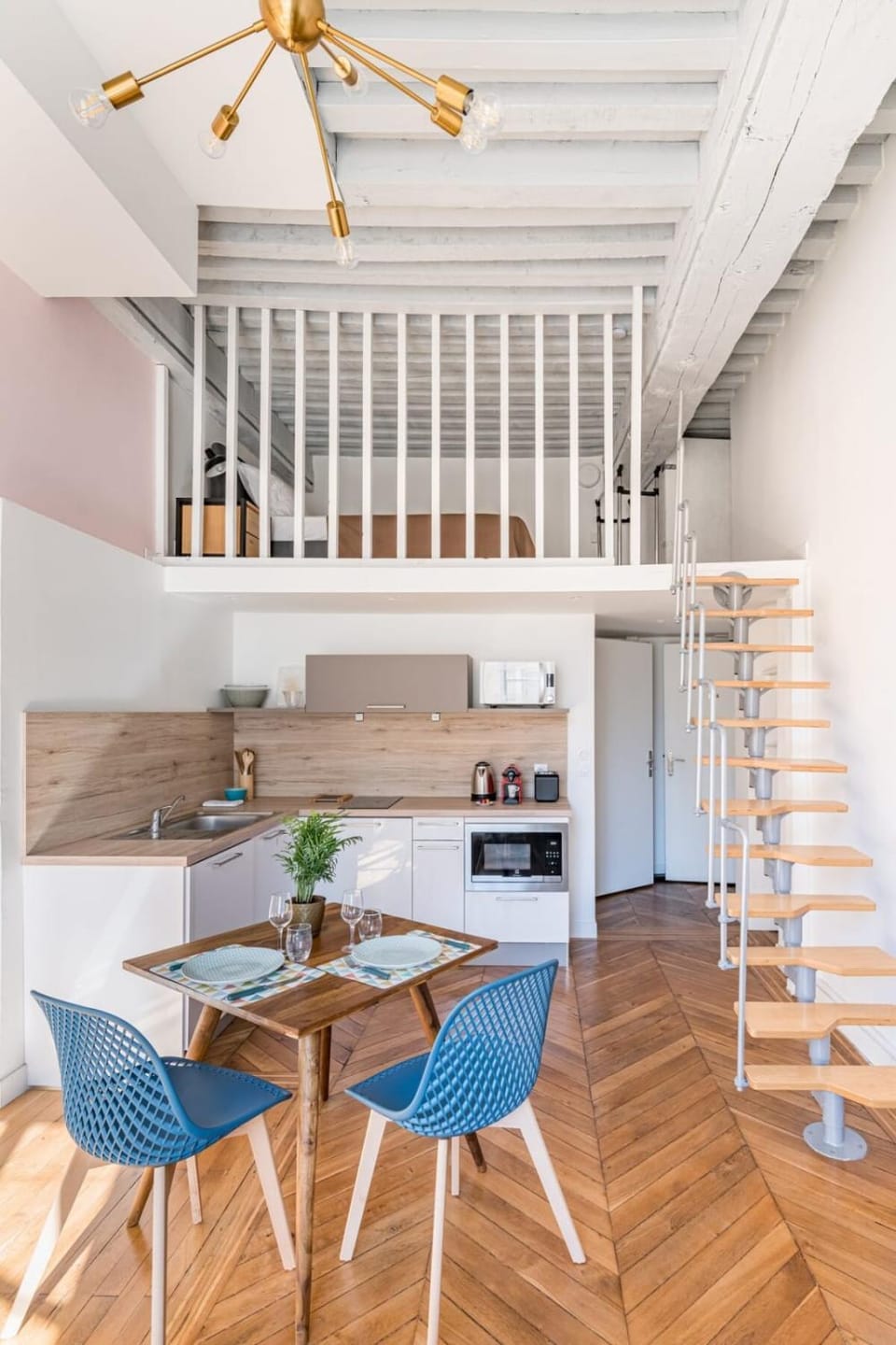 Kitchen or kitchenette, Living room, Seating area, Dining area, fireplace, minibar, stove