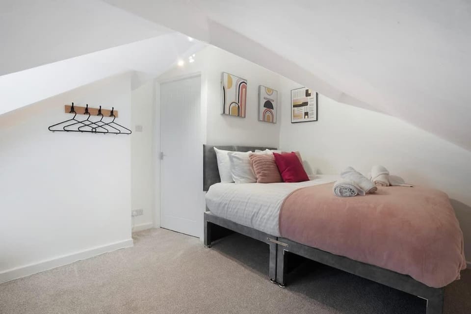 NEW! 4BR in Spencer street House in North Shields