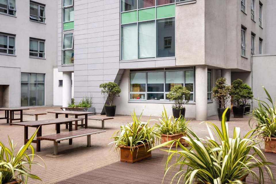 Property building, Balcony/Terrace