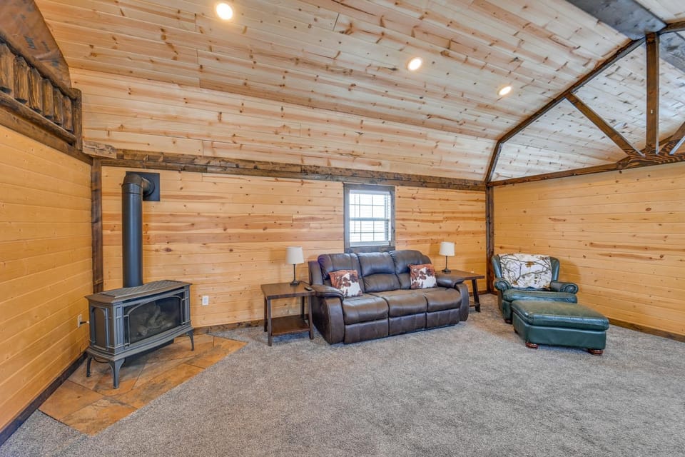 Near Hunting: Cozy Cabin w/ Deck in Grass Range! Cabin in Montana