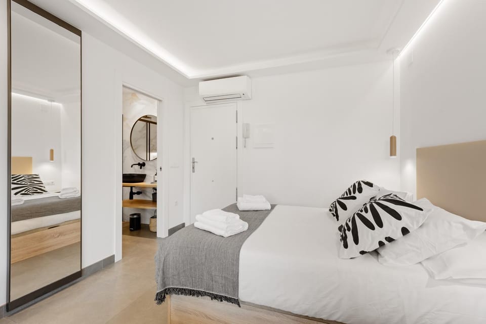 Living room, Bedroom