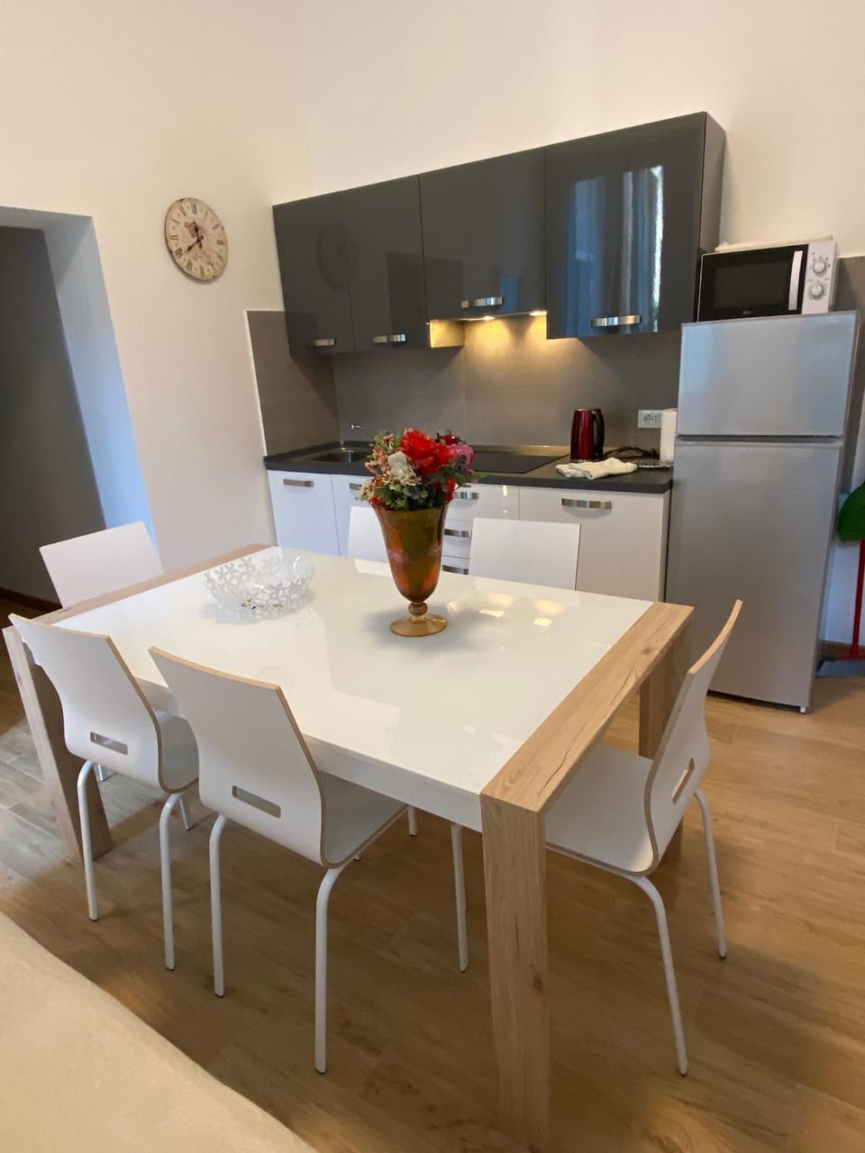 Kitchen or kitchenette, Living room, kitchen