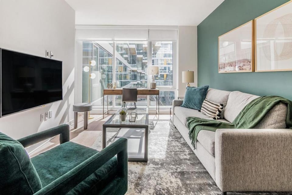 Landing at Dry Creek at East Village - 2 Bedrooms in Sandy Apartment in Sandy