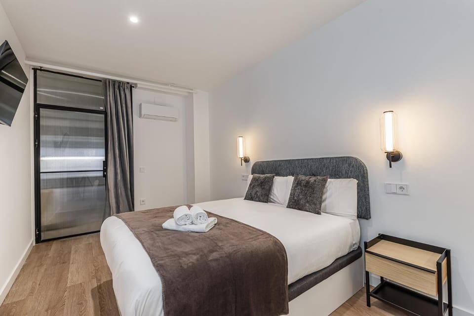 Bed, Bedroom