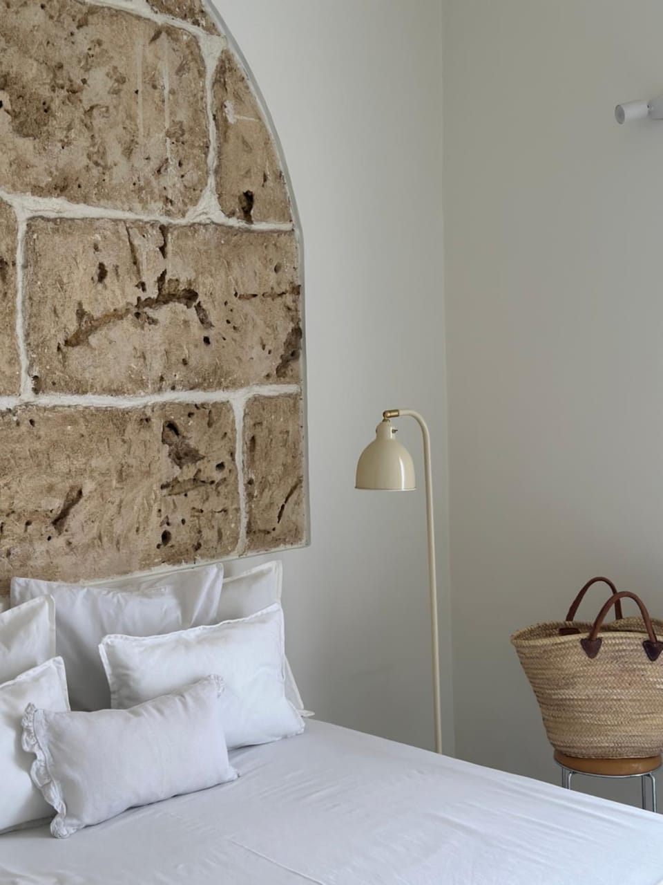 F Home Apartment in Noto