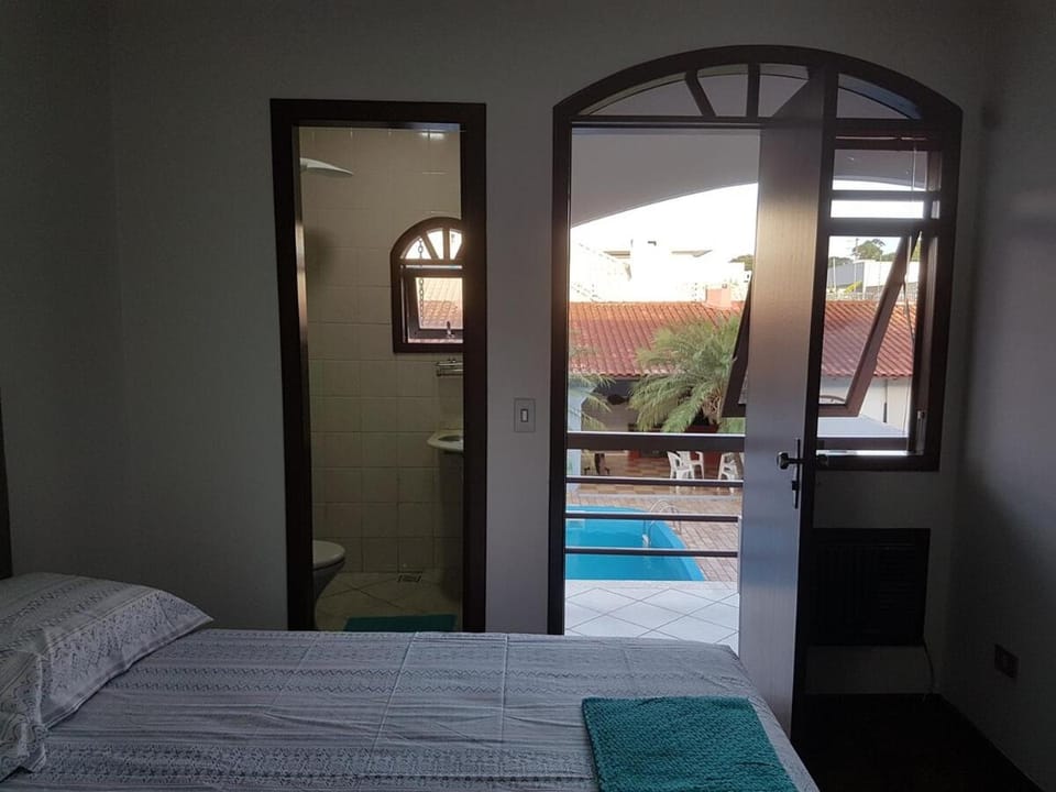INTEIRO com 3 SUITES E PISCINA House in Foz do Iguaçu