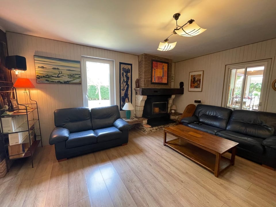 Vaste maison familiale en pierres apparentes PROMO SEPTEMBRE House in Nouvelle-Aquitaine