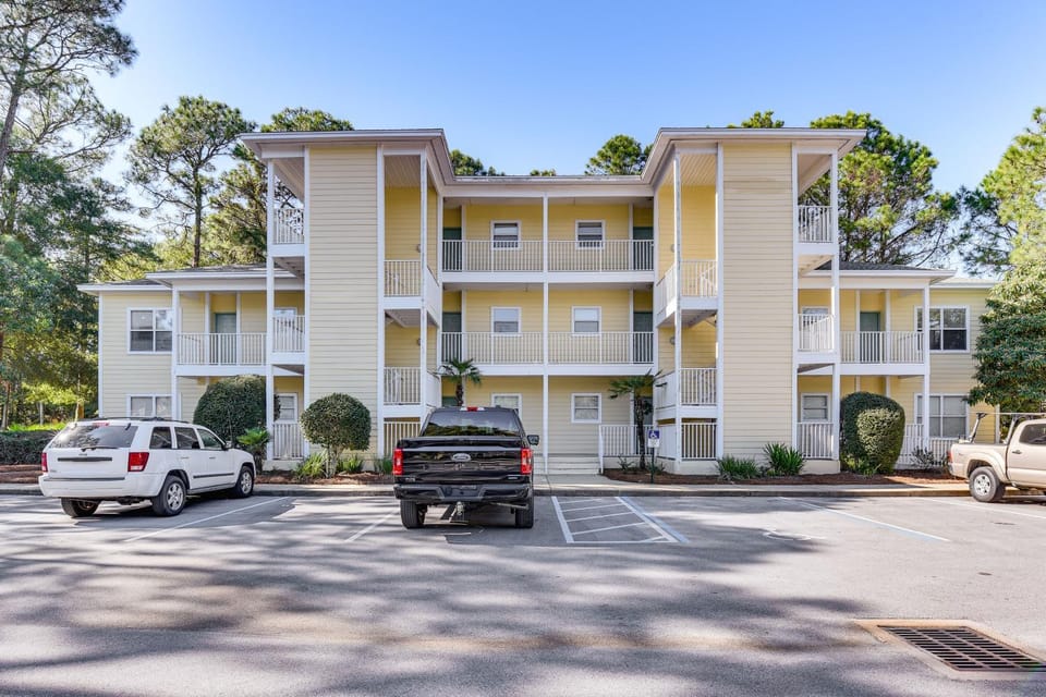 2 Mi to Ocean: Miramar Beach Condo w/ Balcony House in South Walton County