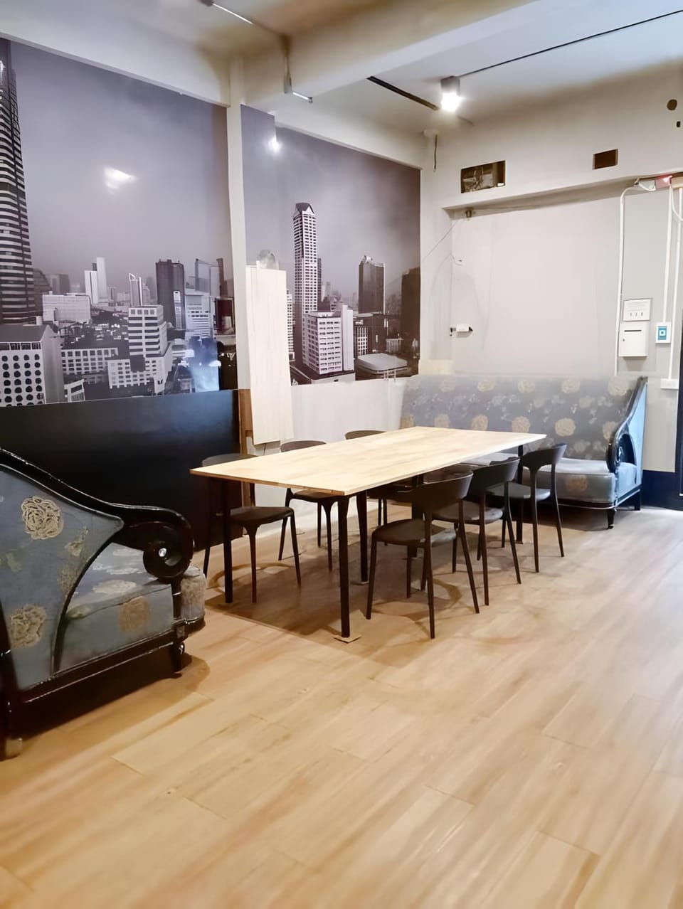 Seating area