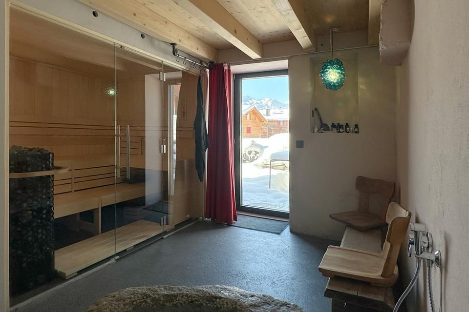 Garden, Sauna, Seating area, Garden view