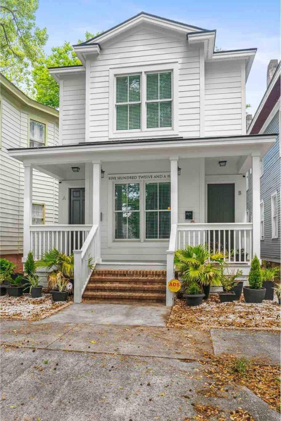 Downtown at The Peach House Dogs Welcome Fully Fenced Yard and Off-street Parking Apartment in Savannah