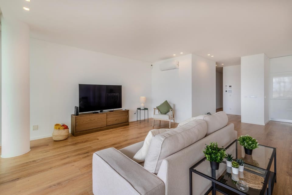Communal lounge/ TV room, TV and multimedia