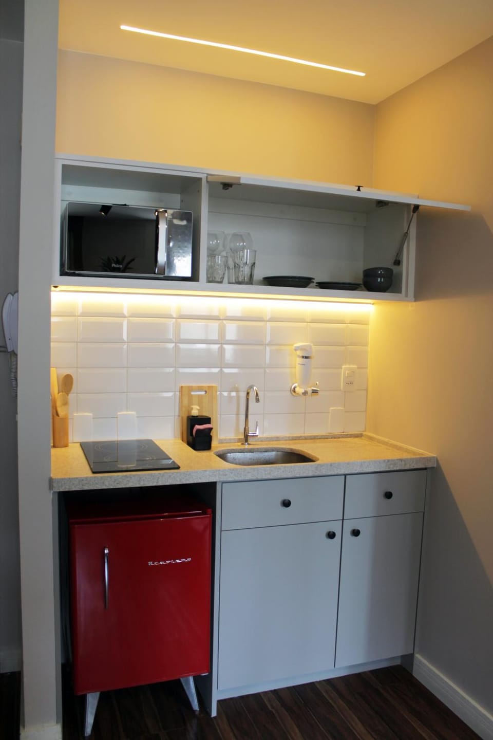 Kitchen or kitchenette, minibar, pet friendly, stove