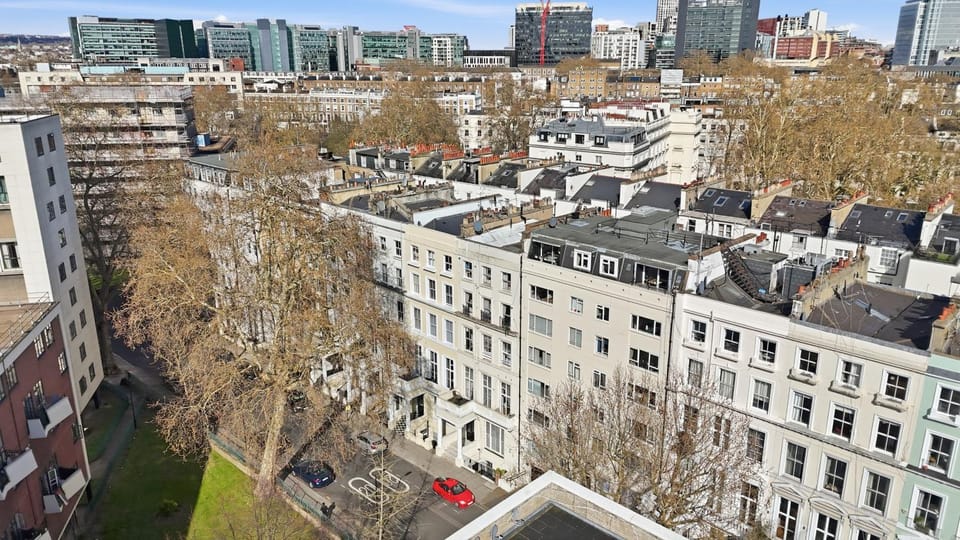 Property building, Day, Neighbourhood, Bird's eye view, City view, Street view, Location