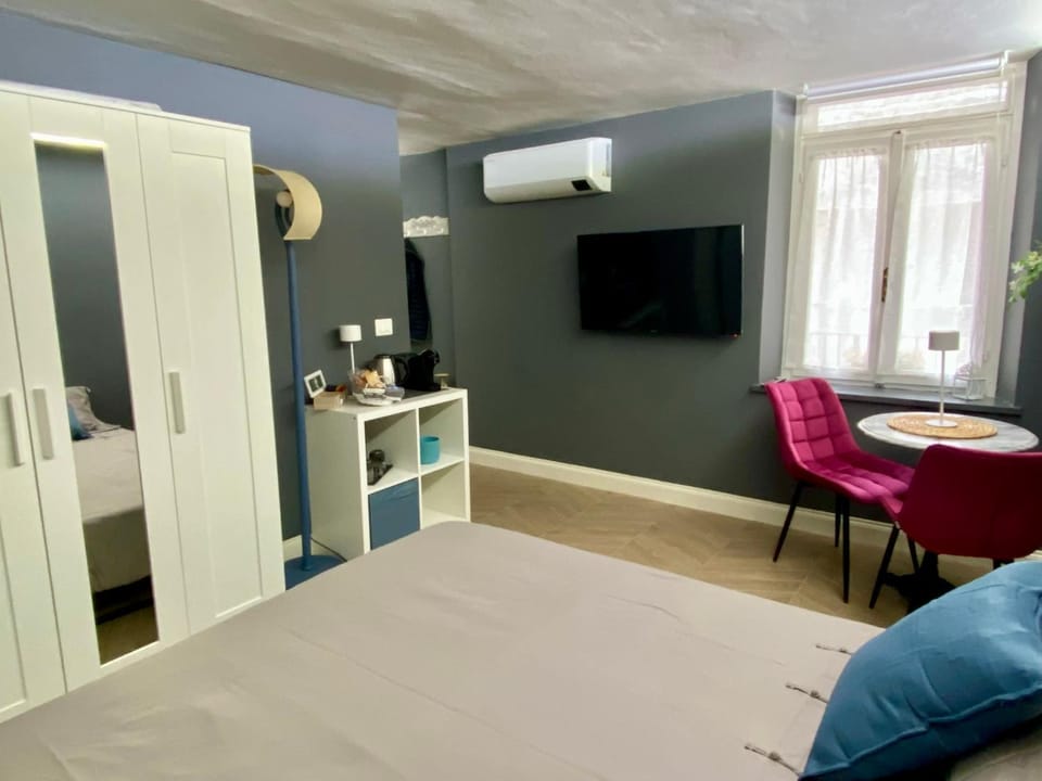 Chagall Bijoux Apartment in Asti