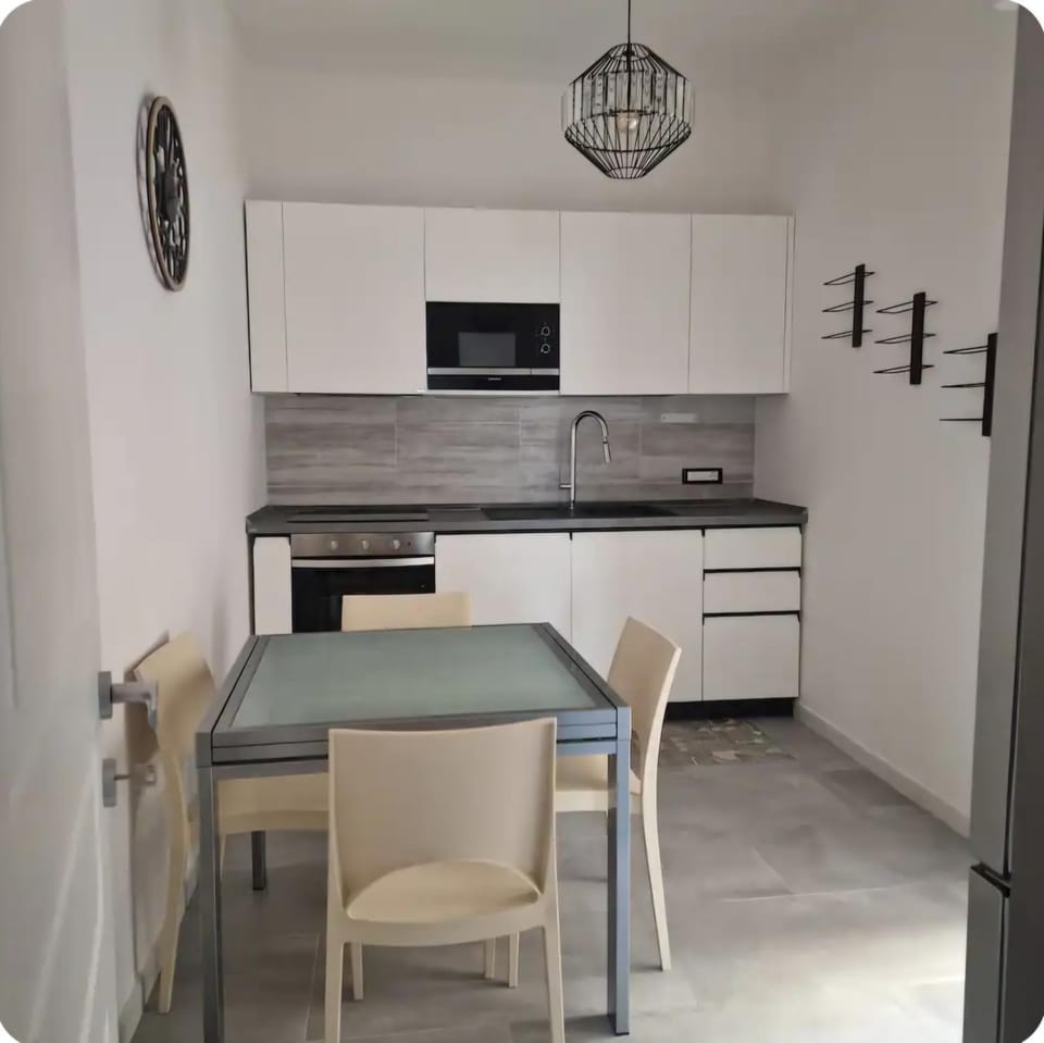 Kitchen or kitchenette, Dining area, oven, stove, kitchen