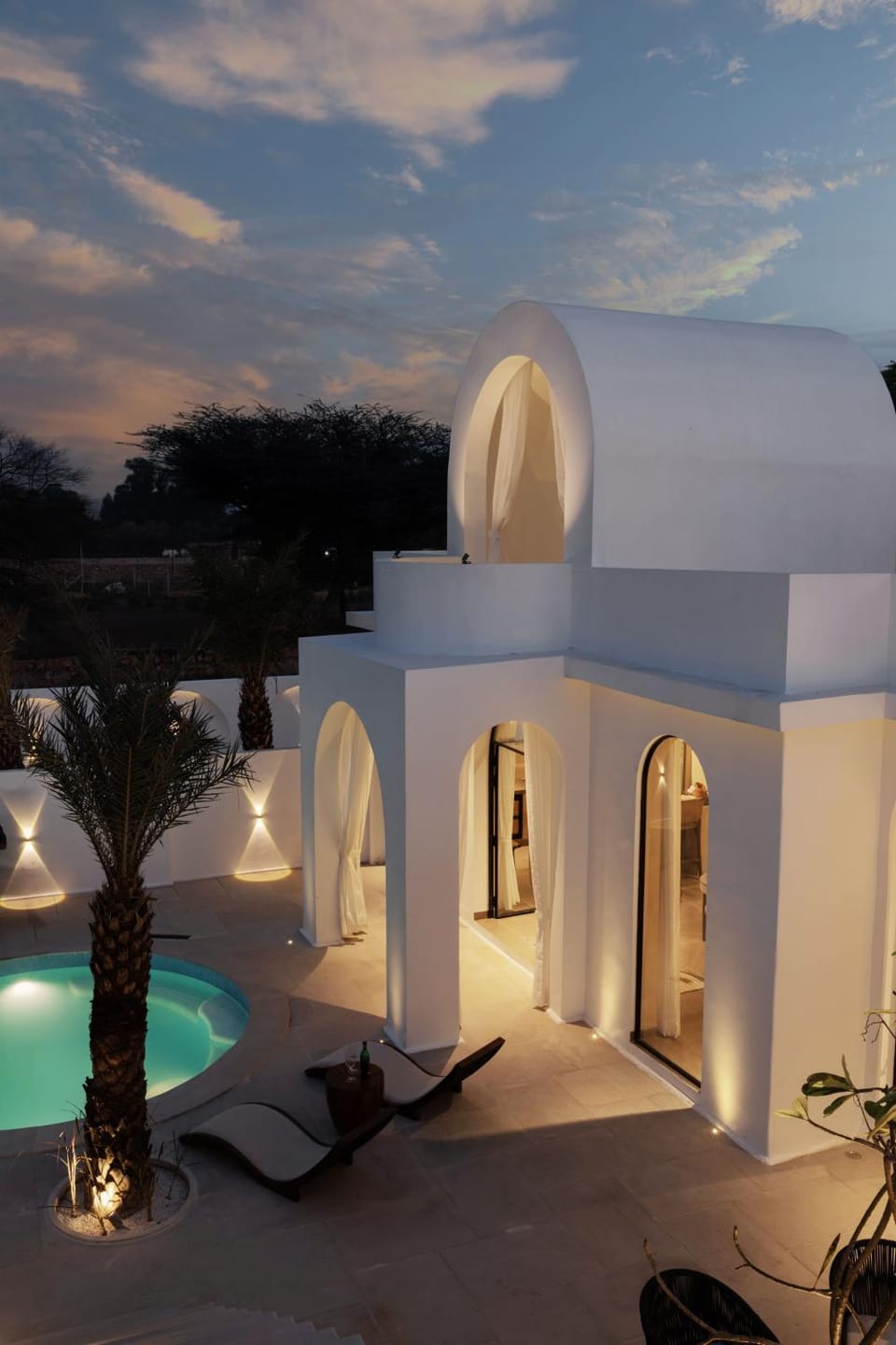 Property building, Patio, Pool view, Swimming pool, sunbed