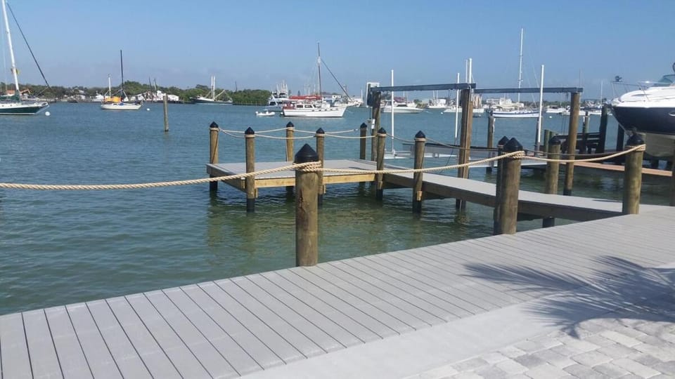 Bayside Beauty House in Estero Island