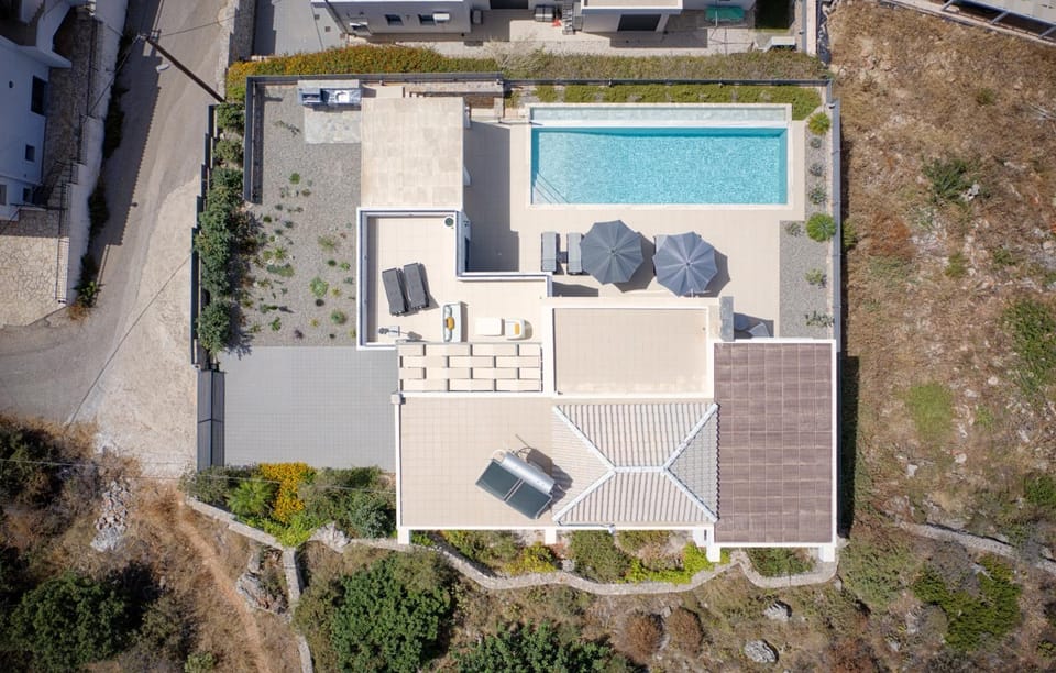 Property building, Patio, Patio, BBQ facilities, Garden, View (from property/room), Dining area, Swimming pool