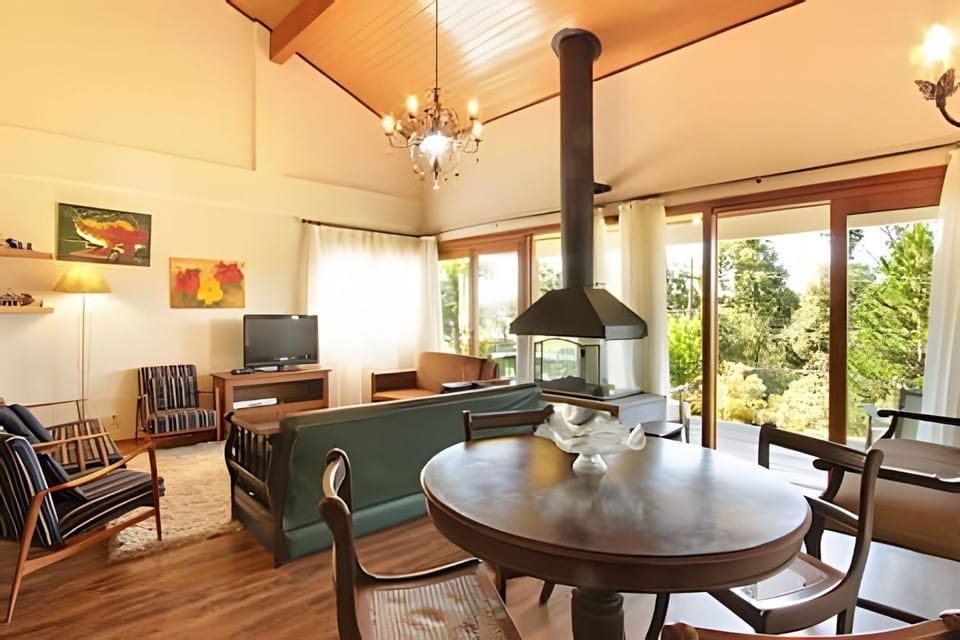 Rosa Casa Familiar da Colina House in Gramado