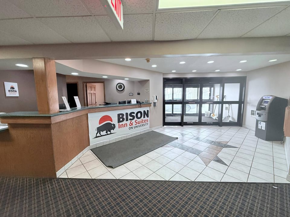 Bison Inn & Suites on University Hotel in Moorhead