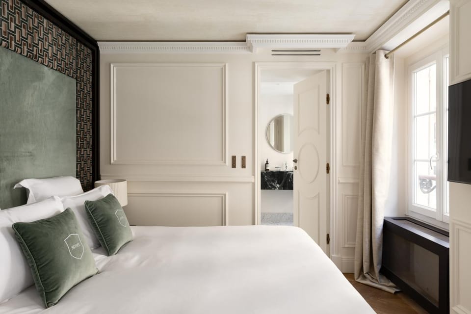 Communal lounge/ TV room, Bed, TV and multimedia, Photo of the whole room, Evening entertainment, Bedroom, wardrobe, air conditioner
