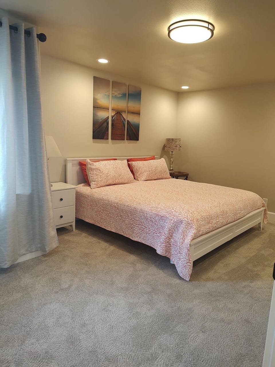 2 bdrm, Walking distance to all Apartment in Oregon