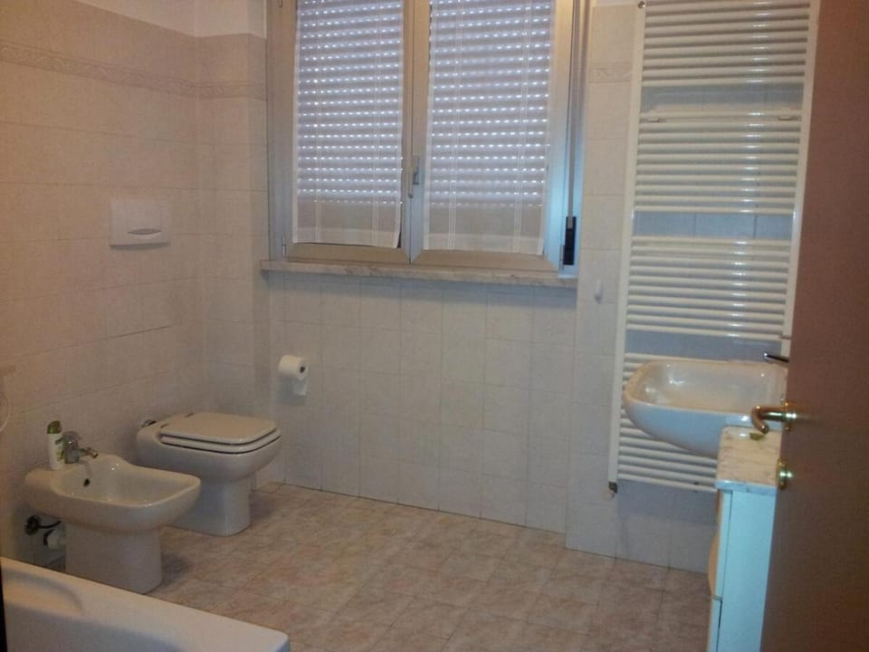 Bergamo - luminoso appartamento con box prvato Apartment in Bergamo