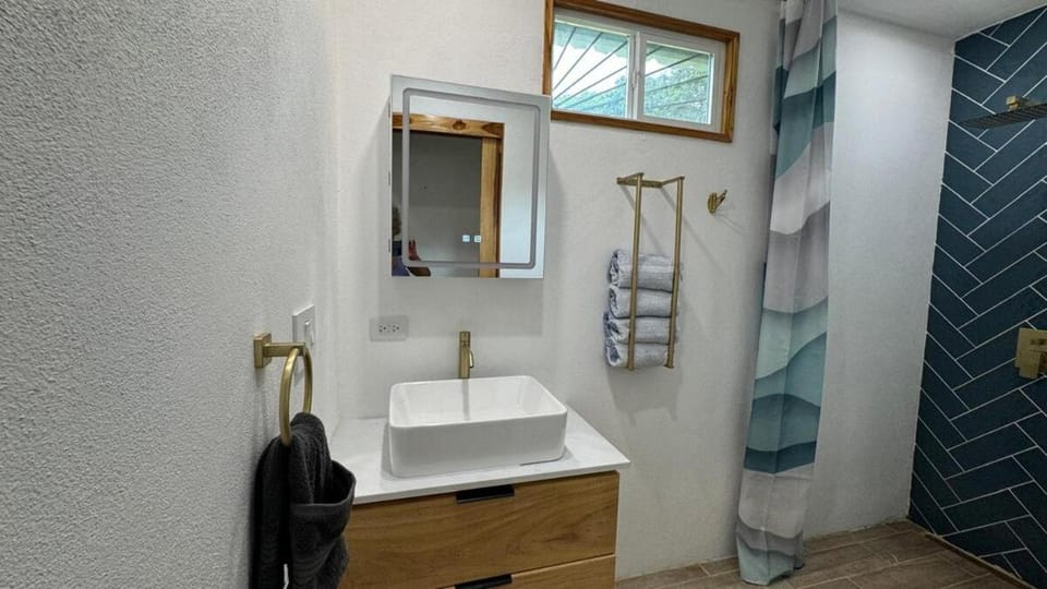 Casa Iguana - Beach Walk Bungalows House in Guanacaste Province