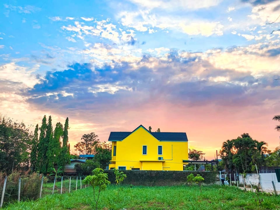 6 Bedroom Pool Villa near CIty and Airport Villa in Chiang Mai