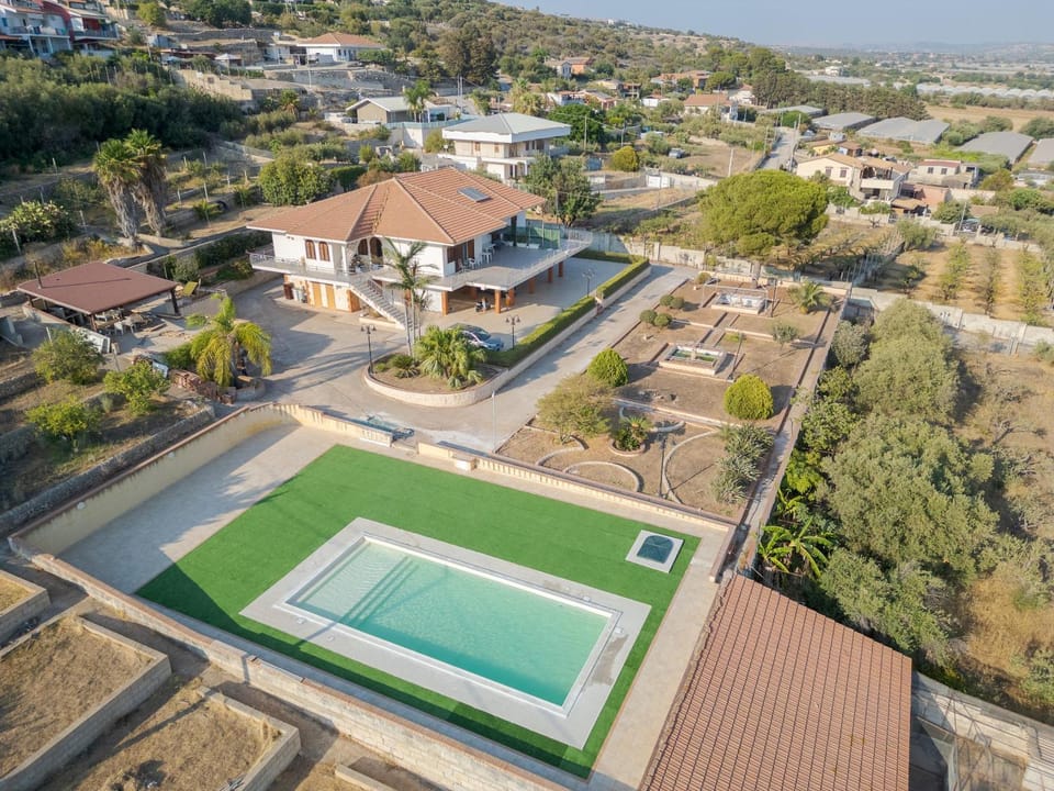 Bird's eye view, Swimming pool
