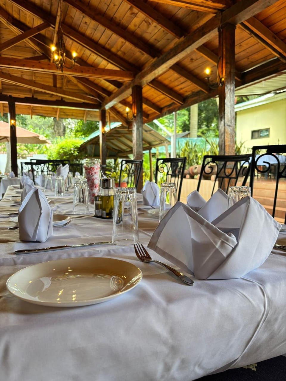 Restaurant/places to eat, Banquet/Function facilities