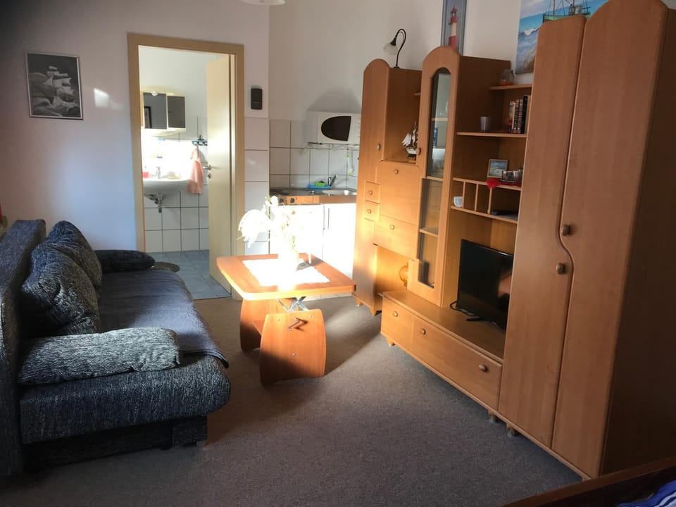 Living room, Photo of the whole room