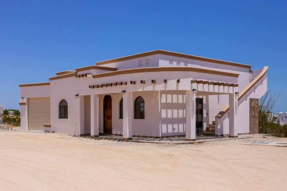 Baja Seafront Sanctuary Luxury Holiday Retreat House in State of Baja California