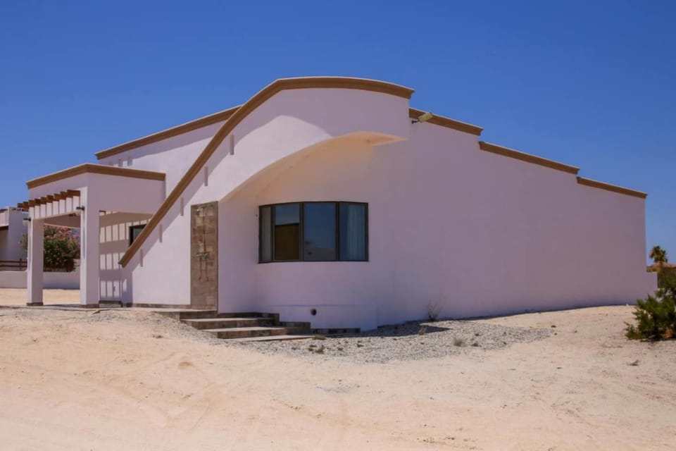Baja Seafront Sanctuary Luxury Holiday Retreat House in State of Baja California