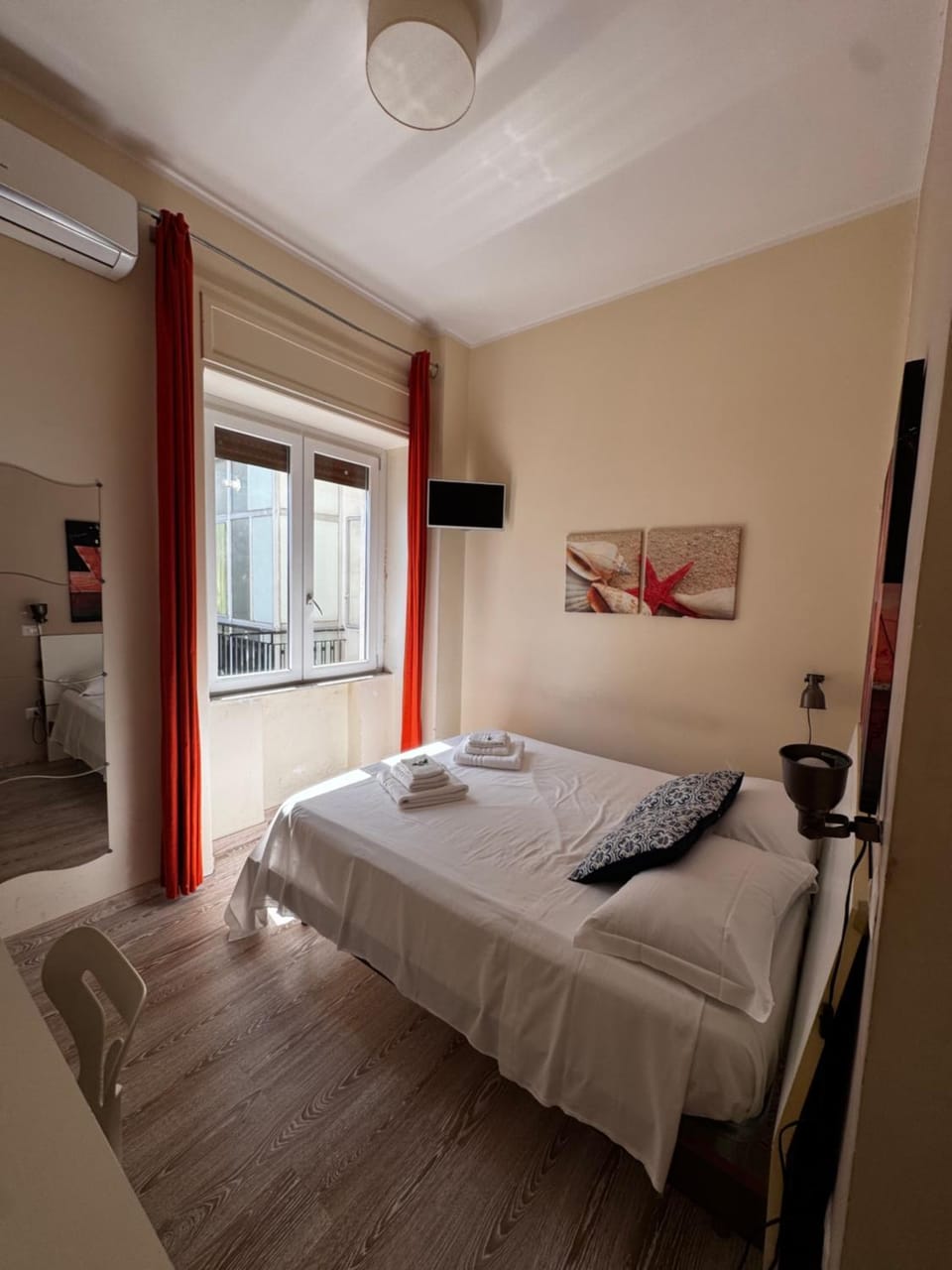 4Rooms Guest House Free Wi-Fi Bed and Breakfast in Salerno