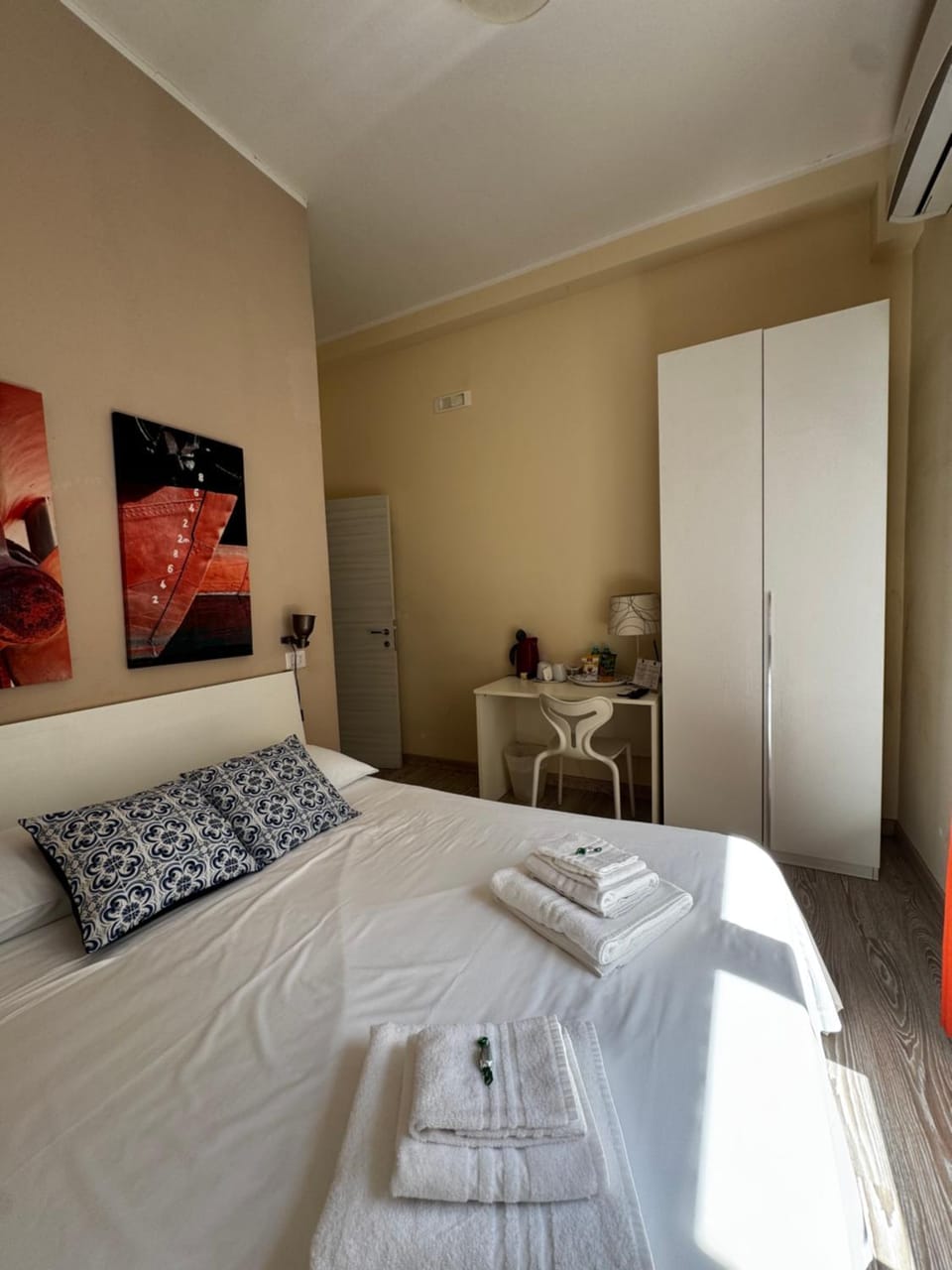 4Rooms Guest House Free Wi-Fi Bed and Breakfast in Salerno